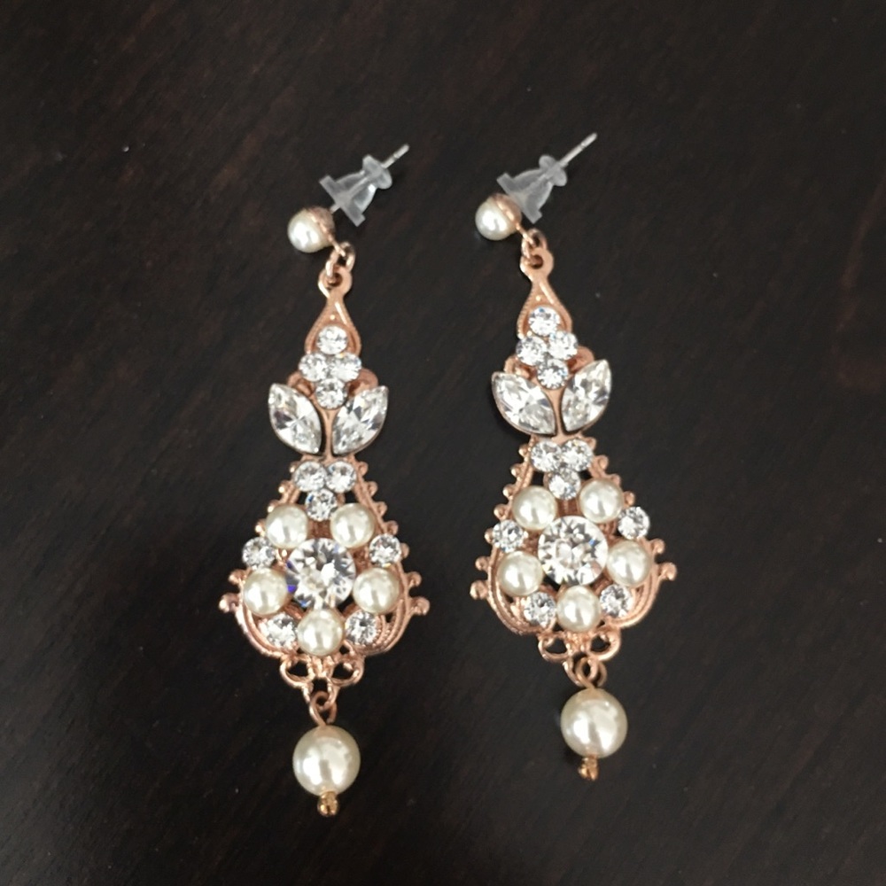 Rose gold chandelier earrings w/ pearls & crystals